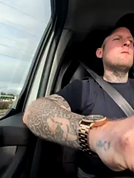 Snapshot of dave32000 chatting on 02-25-26, 01:43 dave32000 online show from 02-25-26, 01:43