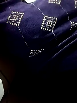 Snapshot of Simran_008 chatting on 02-17-26, 09:43 Simran 008 online show from 02-17-26, 09:43