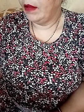 Snapshot of Simran_008 chatting on 03-12-26, 06:19 Simran 008 online show from 03-12-26, 06:19