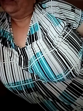 Snapshot of Simran_008 chatting on 07-09-26, 03:32 Simran 008 online show from 07-09-26, 03:32