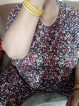Snapshot of Simran_008 chatting on 07-16-26, 02:39 Simran 008 online show from 07-16-26, 02:39