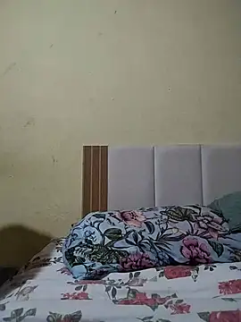 Snapshot of Rodri1k chatting on 06-22-26, 03:47 Rodri1k online show from 06-22-26, 03:47
