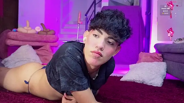 max femboy online show from 04-27-26, 06:33