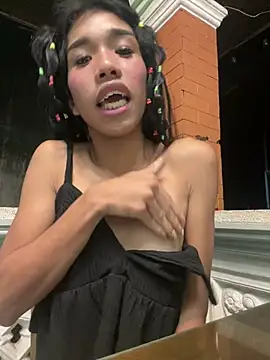 Queenoflustx online show from 08-03-26, 05:38