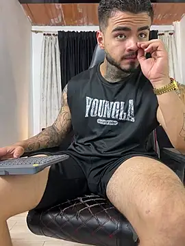 Benjii Carter1 online show from 04-30-26, 02:07