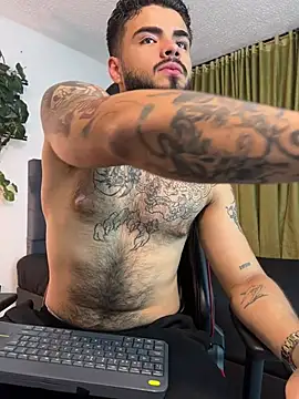 Benjii Carter1 online show from 06-18-26, 01:06