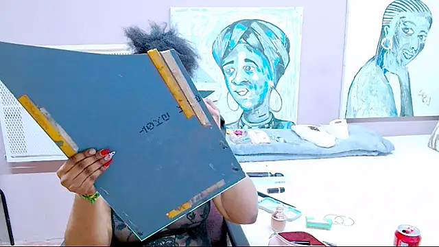 TyraHotxxx online show from 06-17-26, 06:49