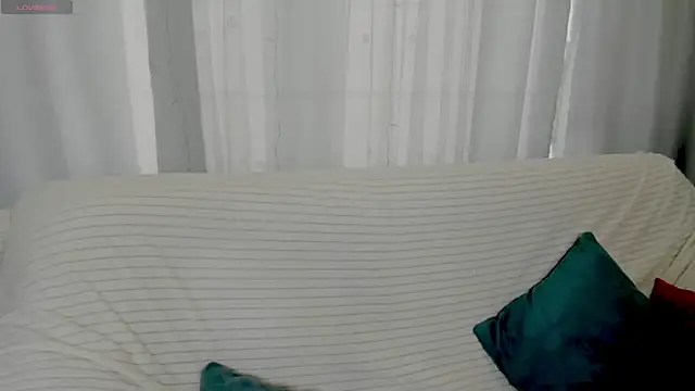 EmilyTrase online show from 04-18-26, 01:09