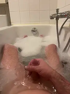 DeN strip online show from 02-13-26, 08:49