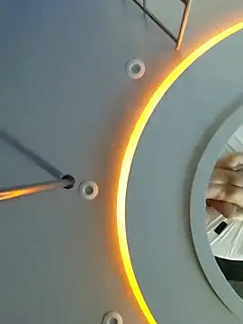 Julia2027 online show from 03-10-26, 03:17