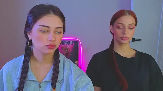 Sofia Plump online show from 06-16-26, 11:02