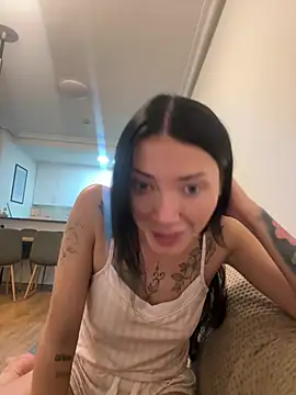 Snapshot of Karmenlovex chatting on 03-13-26, 07:20 Karmenlovex online show from 03-13-26, 07:20