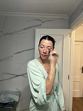 Snapshot of Karmenlovex chatting on 03-14-26, 06:13 Karmenlovex online show from 03-14-26, 06:13