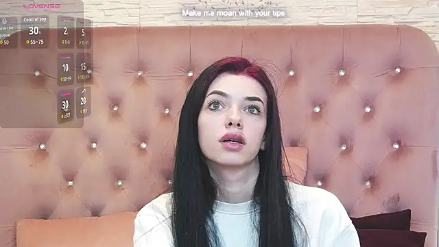 PeachyElla26 online show from 03-08-26, 01:37