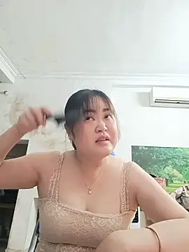 Kee-kimlee online show from 05-17-26, 02:53
