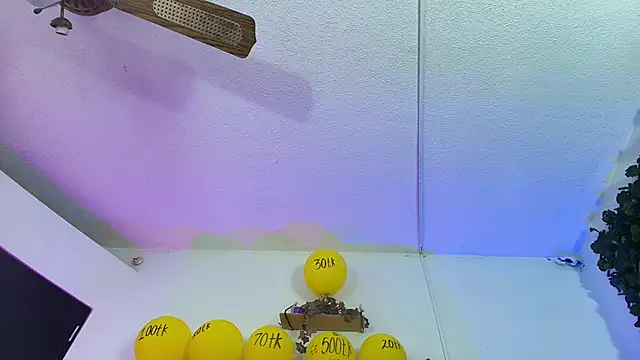 AlexaRousse4u online show from 04-29-26, 10:16