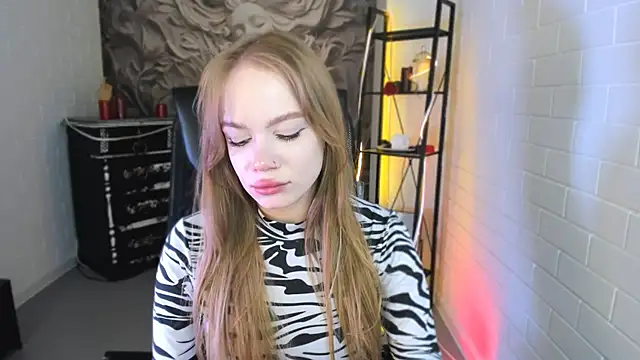 AmyNox online show from 04-11-26, 07:45