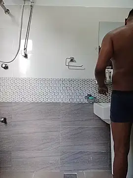 Snapshot of shineboy28 chatting on 02-19-26, 07:26 shineboy28 online show from 02-19-26, 07:26