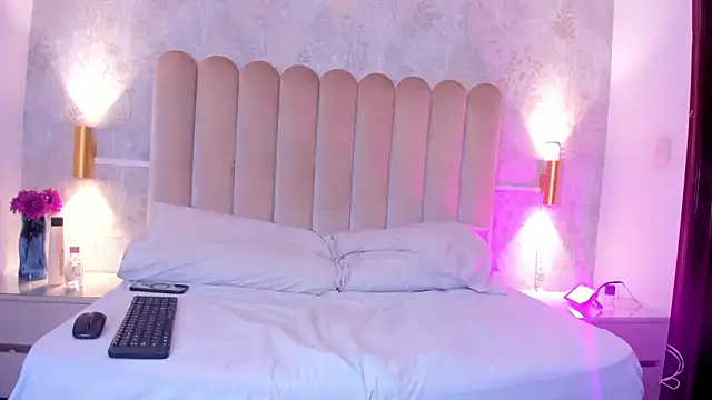 Snapshot of SamanthaGrace1 chatting on 02-19-26, 05:25 SamanthaGrace1 online show from 02-19-26, 05:25