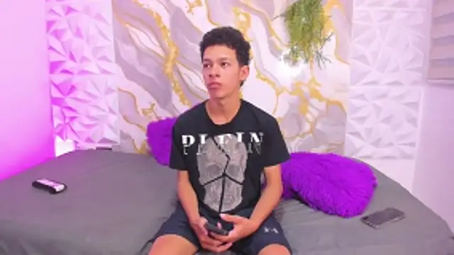 Snapshot of xqueen_of_pleasurex chatting on 03-10-26, 11:15 xqueen of pleasurex online show from 03-10-26, 11:15