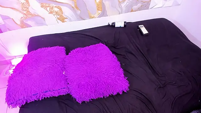 Snapshot of xqueen_of_pleasurex chatting on 03-26-26, 10:04 xqueen of pleasurex online show from 03-26-26, 10:04