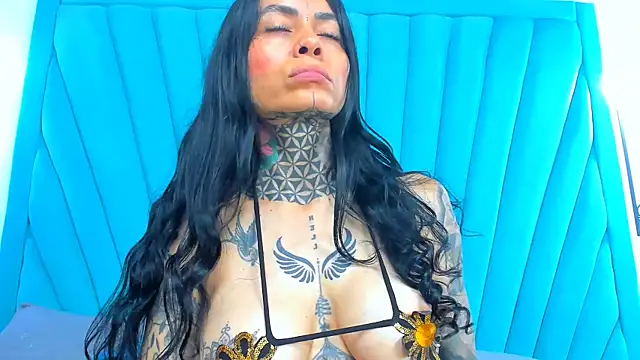 Snapshot of Mia_Reyesjs chatting on 03-08-26, 02:04 Mia Reyesjs online show from 03-08-26, 02:04