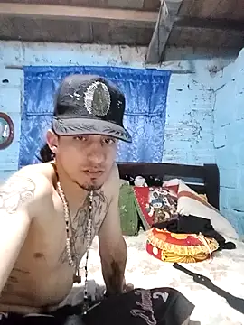 Snapshot of Max_Mela28 chatting on 03-10-26, 04:06 Max Mela28 online show from 03-10-26, 04:06