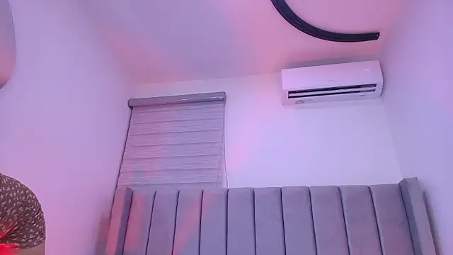 Snapshot of freyhasmith_ chatting on 06-12-26, 03:05 freyhasmith online show from 06-12-26, 03:05