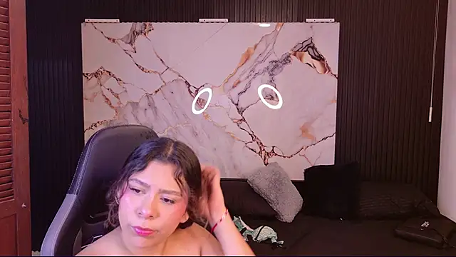 Sophie19   online show from 03-06-26, 11:50