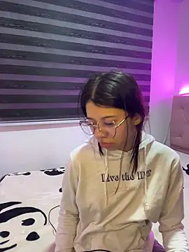 Snapshot of Deva_00 chatting on 02-12-26, 11:00 Deva 00 online show from 02-12-26, 11:00