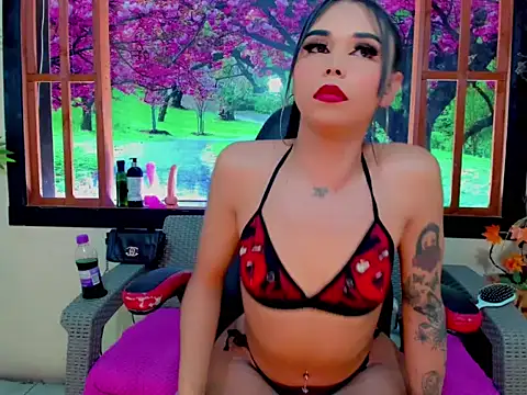 Snapshot of lilith_queen__ chatting on 03-06-26, 05:26 lilith queen online show from 03-06-26, 05:26