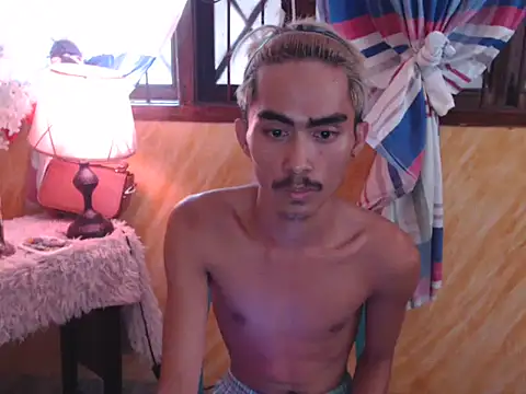 Snapshot of PlayWSlimm chatting on 03-20-26, 04:06 PlayWSlimm online show from 03-20-26, 04:06