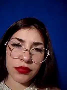 Snapshot of Luna33- chatting on 02-13-26, 02:29 Luna33- online show from 02-13-26, 02:29