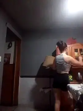 Snapshot of Luna33- chatting on 03-04-26, 06:36 Luna33- online show from 03-04-26, 06:36