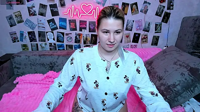 Snapshot of x_Ulya1cutex chatting on 03-02-26, 07:15 x Ulya1cutex online show from 03-02-26, 07:15