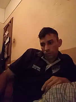 Snapshot of segnini21 chatting on 05-13-26, 01:58 segnini21 online show from 05-13-26, 01:58
