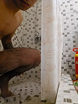 Snapshot of funny21r chatting on 03-19-26, 01:20 funny21r online show from 03-19-26, 01:20