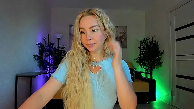 Snapshot of caty_kiss chatting on 07-05-26, 04:19 caty kiss online show from 07-05-26, 04:19