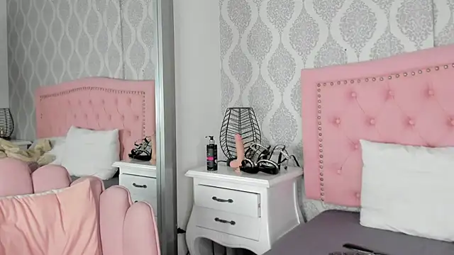 Snapshot of luciana_lopez_7 chatting on 03-02-26, 03:41 luciana lopez 7 online show from 03-02-26, 03:41