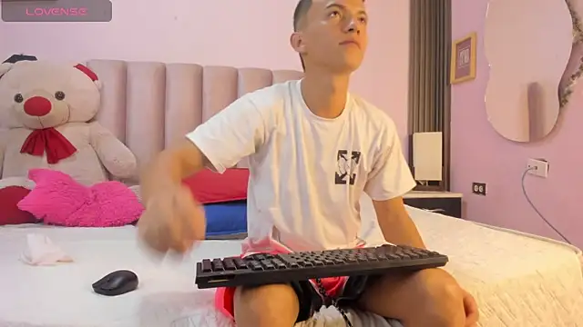 Dylan and Kim online show from 02-20-26, 12:27