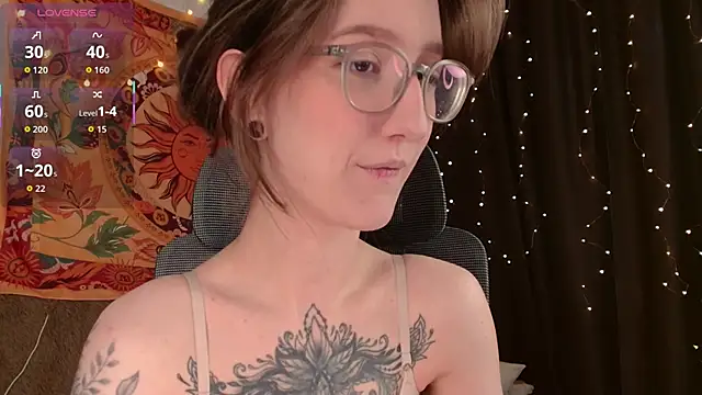 lolami  online show from 04-30-26, 07:04