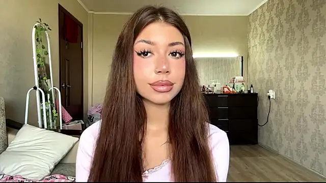 You Club Winx online show from 06-14-26, 07:32