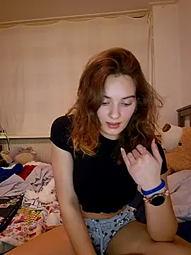 Snapshot of sweetsophie69 chatting on 03-13-26, 06:47 sweetsophie69 online show from 03-13-26, 06:47