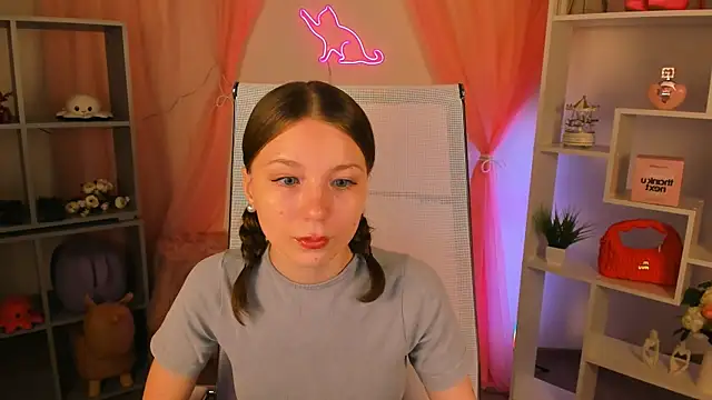 ElliFrankenweenie online show from 04-29-26, 06:17