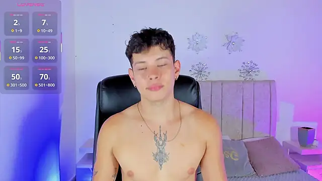 Snapshot of Daniel_Evans1 chatting on 02-12-26, 11:00 Daniel Evans1 online show from 02-12-26, 11:00