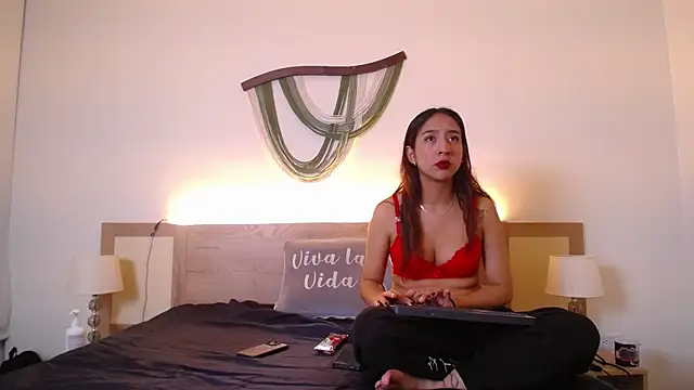 Gaia n Nix online show from 04-29-26, 05:00