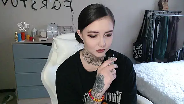 Rin Tozier online show from 04-28-26, 03:22