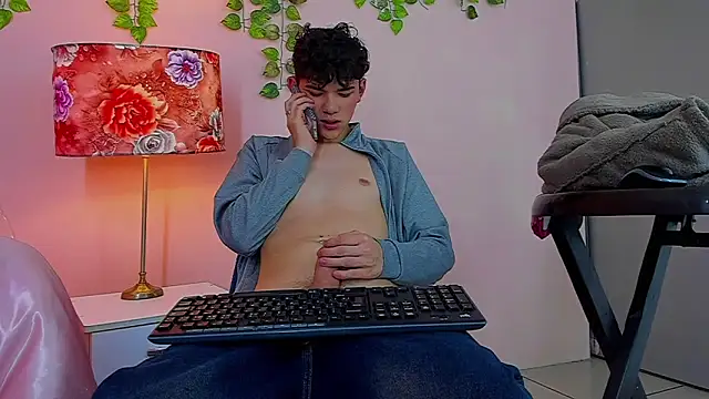 Snapshot of Philippsx chatting on 03-07-26, 11:24 Philippsx online show from 03-07-26, 11:24