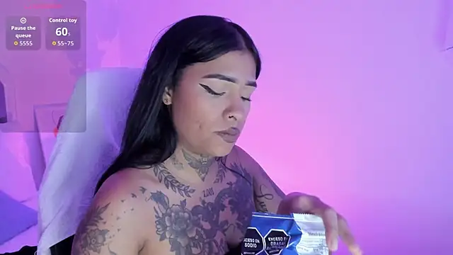 Snapshot of Aisha_Haddad chatting on 02-17-26, 02:35 Aisha Haddad online show from 02-17-26, 02:35