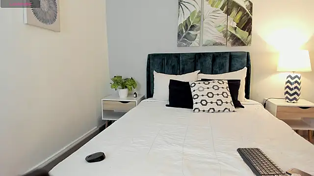 Snapshot of AgathaBloom_ chatting on 02-27-26, 01:11 AgathaBloom online show from 02-27-26, 01:11